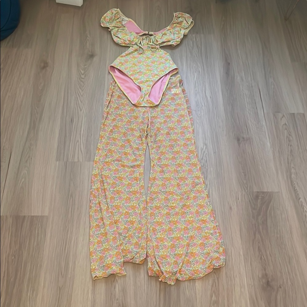 Dippin’ Daisy’s Swimsuit and Pants Set